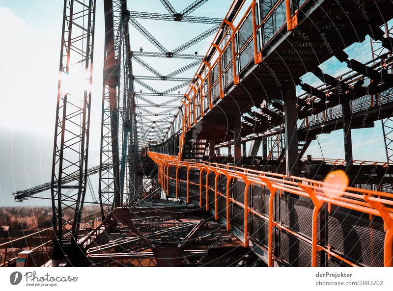 Abraumförderbrücke F60 in der Lausitz VI Fossile Energie Raubbau Erde Sand Schwarze Pumpe Bergbau Stromkraftwerke Industrie Zerstörung Umweltverschmutzung braun