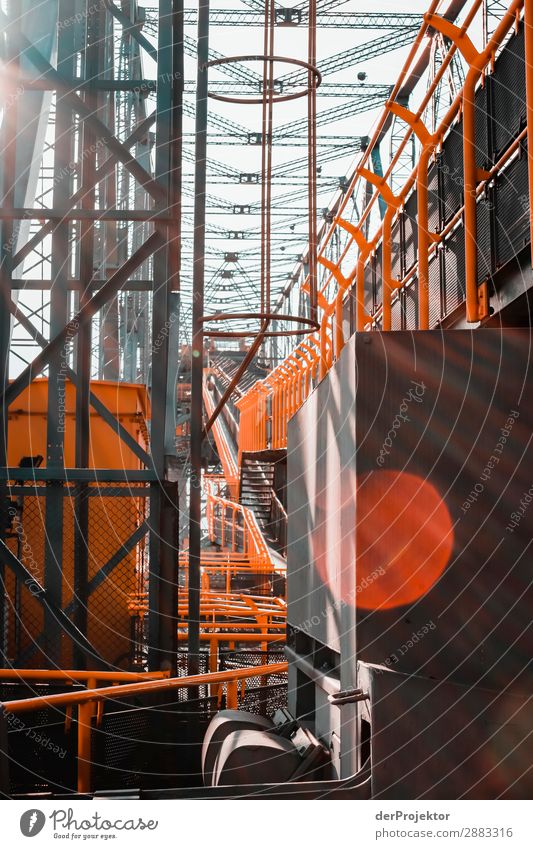 Abraumförderbrücke F60 in der Lausitz Fossile Energie Raubbau Erde Sand Schwarze Pumpe Bergbau Stromkraftwerke Industrie Zerstörung Umweltverschmutzung braun