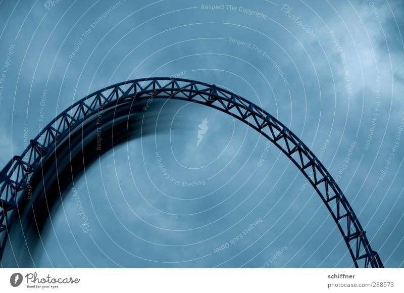 Highway to Hell Nachtleben Geschwindigkeit Achterbahn Kunstflugfigur Fahrgeschäfte Jahrmarkt Vergnügungspark Himmel (Jenseits) Dämmerung Wolken Wolkenhimmel