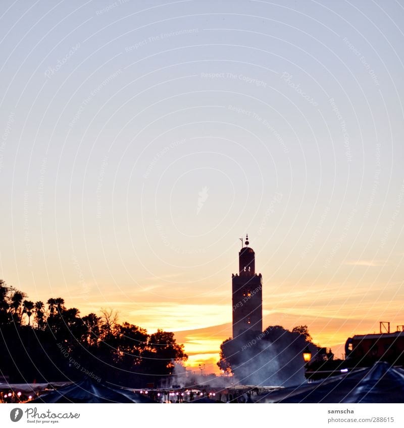 Abendland Umwelt Natur Luft Himmel Sonnenaufgang Sonnenuntergang Sonnenlicht Wetter Schönes Wetter Stadt Hauptstadt Stadtzentrum Altstadt Duft dunkel exotisch