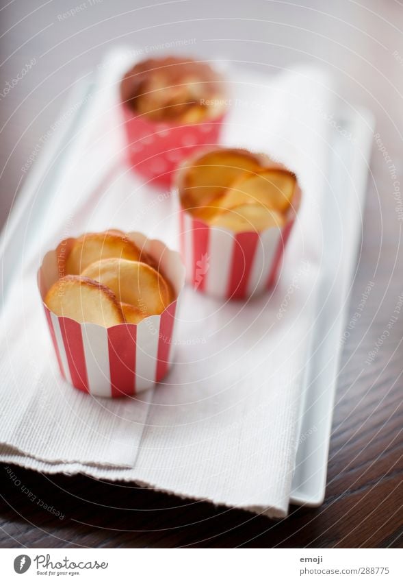 Chääs Käse Teigwaren Backwaren Knabbereien Ernährung Picknick Fingerfood lecker gelb salzig Farbfoto Nahaufnahme Menschenleer Tag Schwache Tiefenschärfe