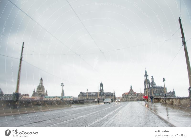 Draysdn Tourismus Umwelt Himmel Wolken Horizont Klimawandel schlechtes Wetter Regen Stadt Skyline Haus Kirche Palast Burg oder Schloss Sehenswürdigkeit