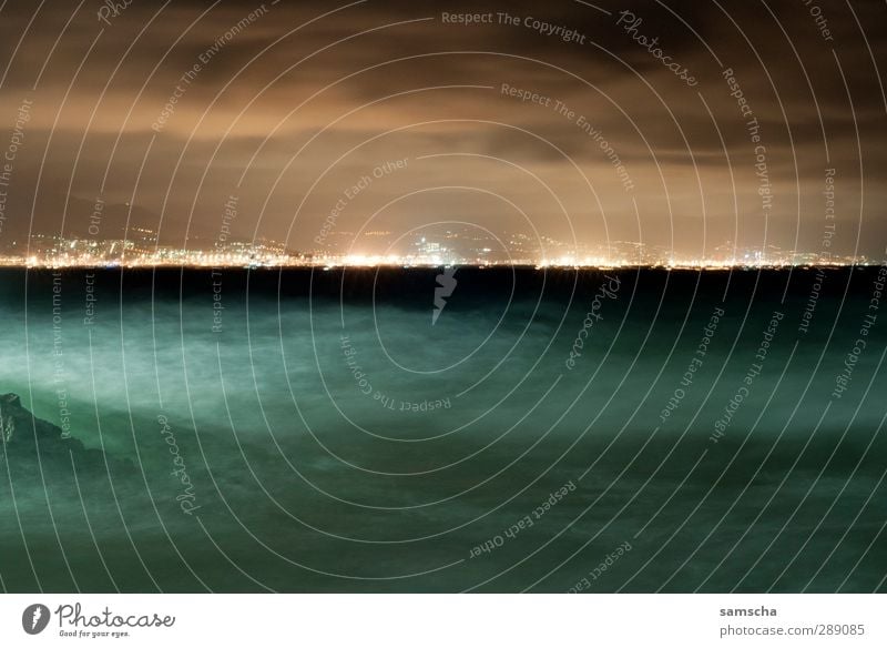 dunkle Tiefen I Ferien & Urlaub & Reisen Ferne Meer Wellen Umwelt Natur Landschaft Wasser Wolken Nachthimmel Horizont Sturm Küste Skyline bedrohlich dunkel kalt