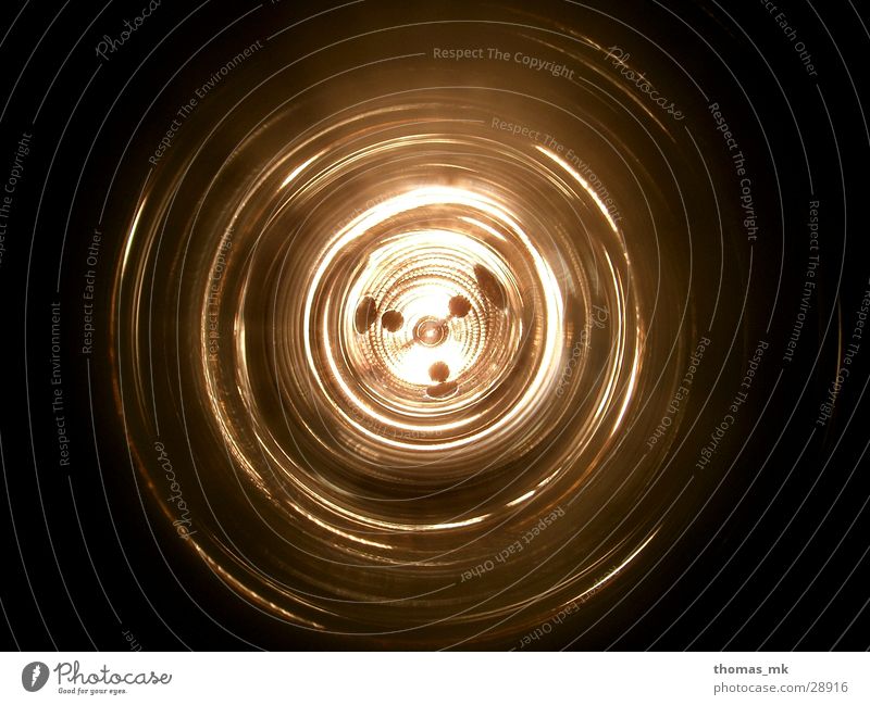 Lampentunnel Tunnel rund dunkel schwarz Acryl Licht obskur Kreis