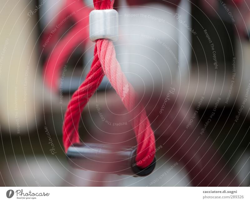 on the playground sportlich Fitness Spielen Turnen Spielplatz Kunststoff Erfolg hoch rot Freude Kraft Mut Verantwortung diszipliniert Abenteuer anstrengen