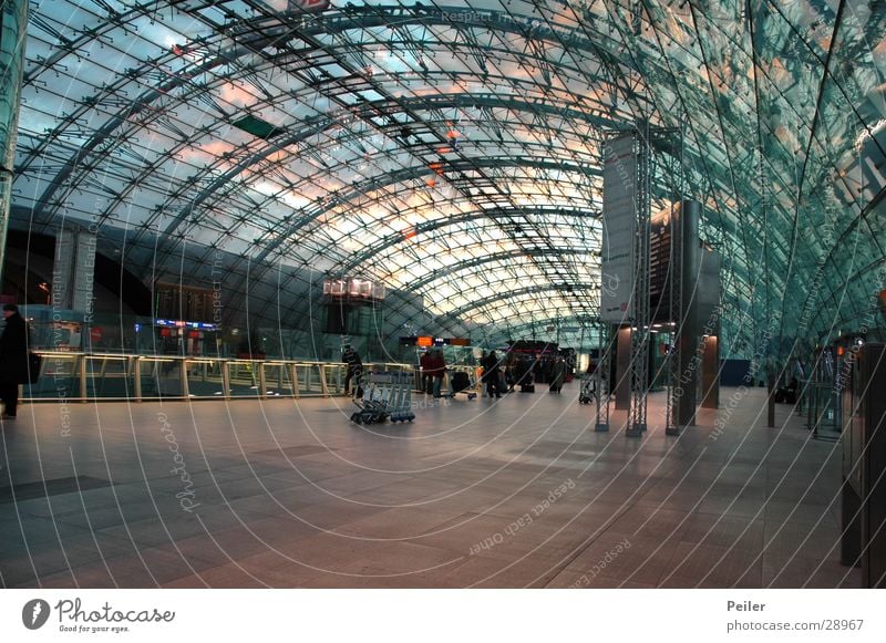 Sundown at FFM Airport Sonnenuntergang Kuppeldach Vorhalle Architektur Flughafen Lagerhalle Glas Metall