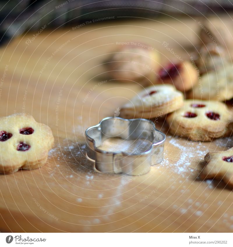 out Lebensmittel Teigwaren Backwaren Marmelade Ernährung lecker süß Plätzchen Weihnachten & Advent Weihnachtsgebäck Backform Keks Farbfoto Nahaufnahme