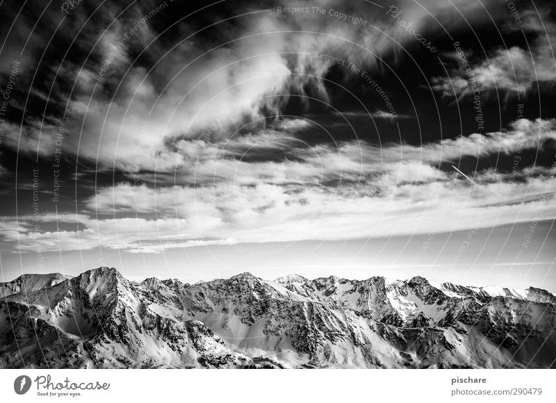 Austria at its finest Natur Landschaft Himmel Wolken Winter Alpen Berge u. Gebirge Gipfel Schneebedeckte Gipfel außergewöhnlich dunkel eckig gigantisch schwarz