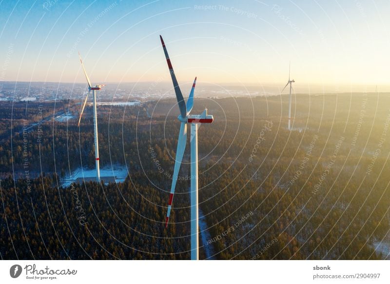 wind power Energiewirtschaft Erneuerbare Energie Windkraftanlage windmill Triebwerke energy electricity Windrad Farbfoto