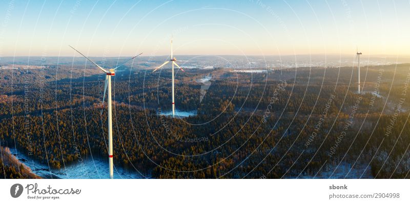 wind power Energiewirtschaft Erneuerbare Energie Windkraftanlage windmill Triebwerke energy electricity Windrad Farbfoto