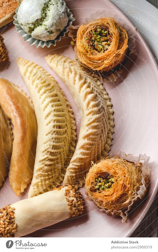 Traditionelle arabische hausgemachte Süßigkeiten Kekse eid Moslem Tschebakei Patisserie schmackhafte Kultur lecker Dessert gebastelt süß Zucker Feinschmecker