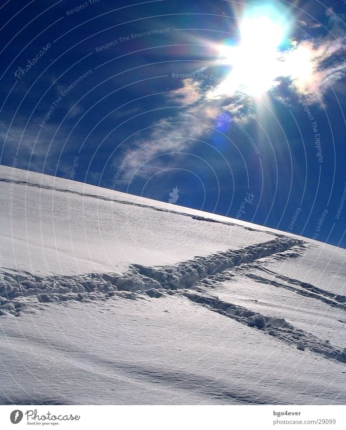 Spuren im Schnee Gegenlicht Berge u. Gebirge Sonne Tourengeheranstieg