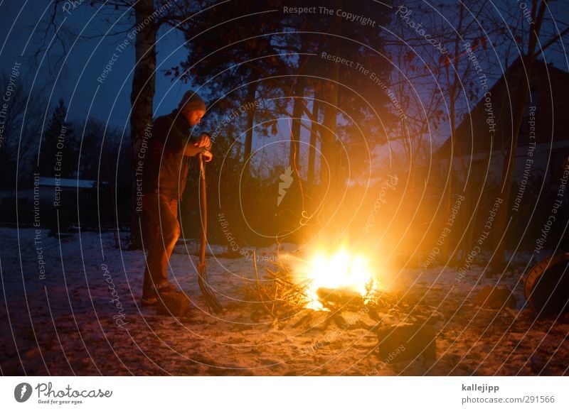 fire and ice Lifestyle Freizeit & Hobby Abenteuer Winter Schnee Winterurlaub Häusliches Leben Haus Garten Mensch maskulin Mann Erwachsene Körper 1 30-45 Jahre