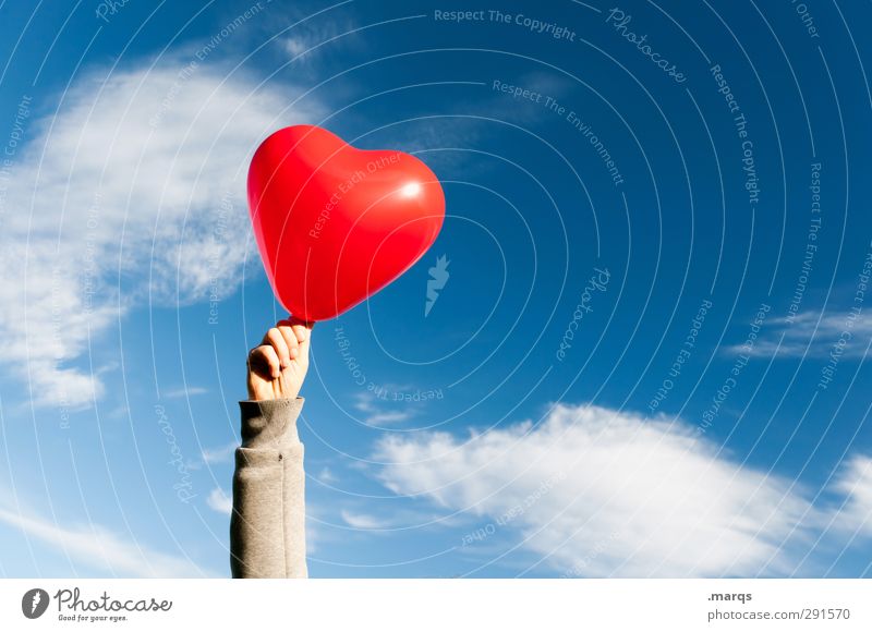 Wolke 7 Lifestyle Valentinstag Muttertag Hochzeit Hand Himmel Wolken Schönes Wetter Zeichen Herz Unendlichkeit schön blau rot Gefühle Sympathie Zusammensein