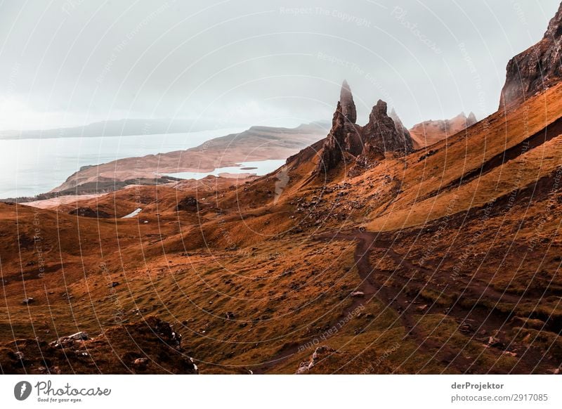 Old Man of Storr im Nebel auf Isle of Skye VIII Ausflug Tourismus Abenteuer Ferien & Urlaub & Reisen Berge u. Gebirge wandern Umwelt Ferne Natur Freiheit