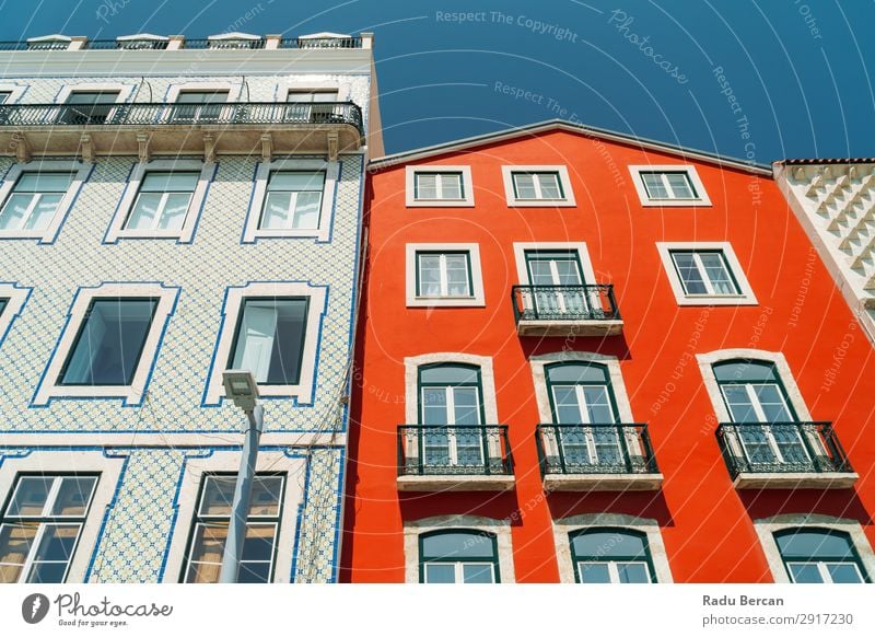 Bunte Mehrfamilienhausfassade in Lissabon, Portugal heimwärts Haus Stadt Stadtzentrum Stil klassisch Ferien & Urlaub & Reisen Großstadt Konsistenz Architektur