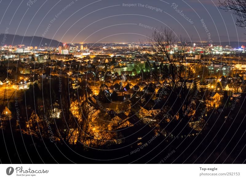 Lava Lifestyle Nachtleben Nachthimmel Freiburg im Breisgau Stadt Stadtrand Altstadt Haus leuchten Stimmung Lichtermeer Farbfoto Außenaufnahme Langzeitbelichtung