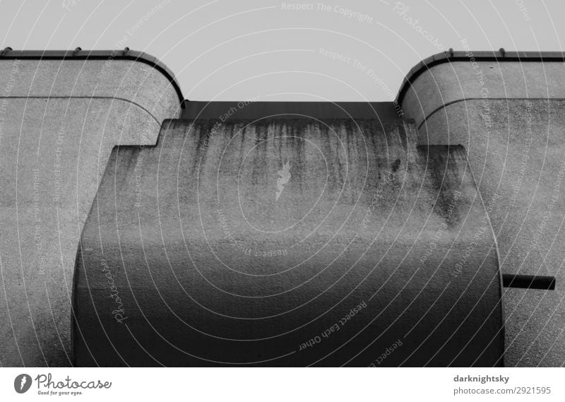 Beton Architektur Detail Stadt Menschenleer Bauwerk Gebäude Mauer Wand Fassade Balkon Wahrzeichen Reinigen außergewöhnlich historisch hoch retro rund seriös