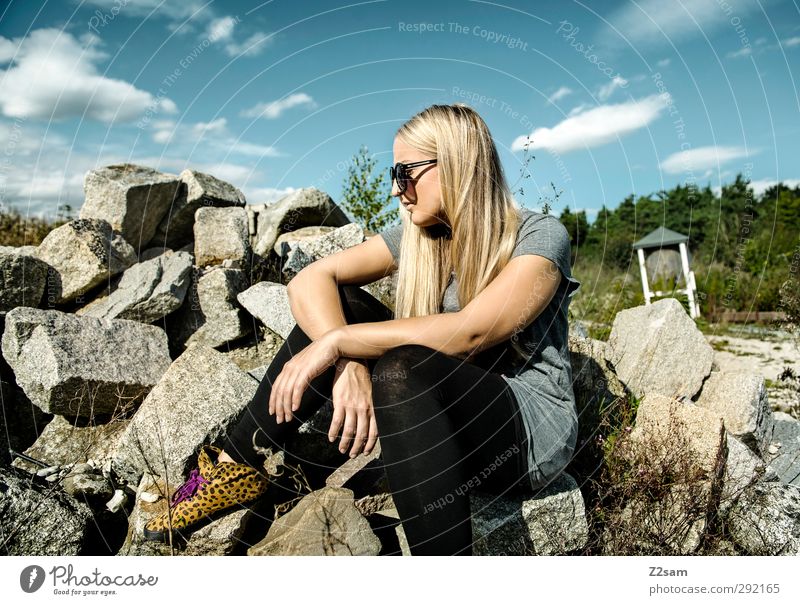 Last Summer Day Stil Ferien & Urlaub & Reisen Sommer Sonne feminin Junge Frau Jugendliche 1 Mensch 18-30 Jahre Erwachsene Umwelt Landschaft Himmel Sträucher