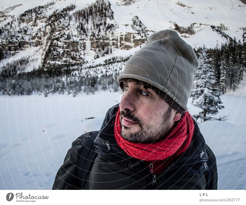 Mann im Winter Freizeit & Hobby Mensch maskulin Erwachsene Vater 1 30-45 Jahre Umwelt Urelemente Erde Wasser Eis Frost Berge u. Gebirge Mütze wandern