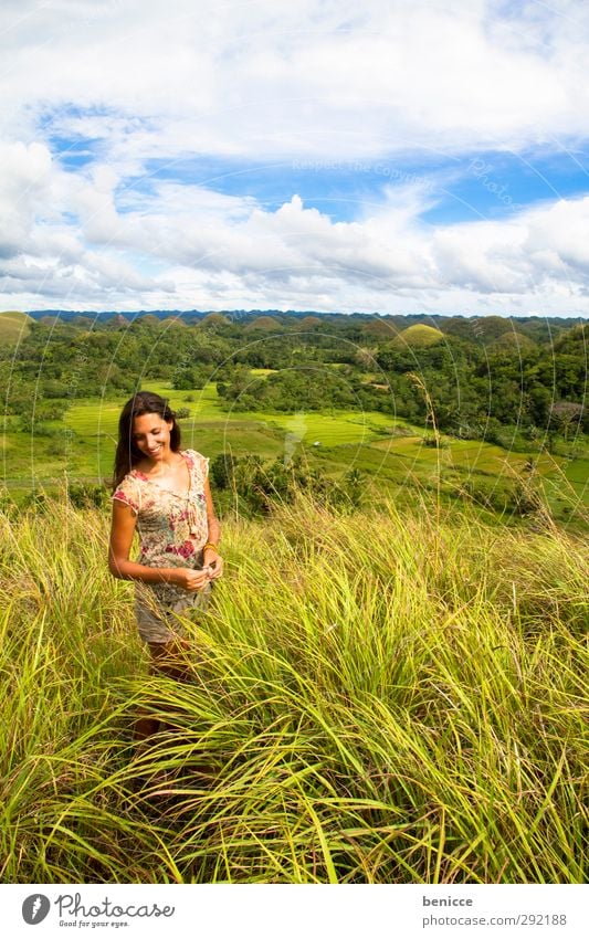 chocolade hills Chocolate Hills Frau Mensch Ferien & Urlaub & Reisen Reisefotografie Gras Schilfrohr Natur Außenaufnahme Berge u. Gebirge Sommer grün Himmel