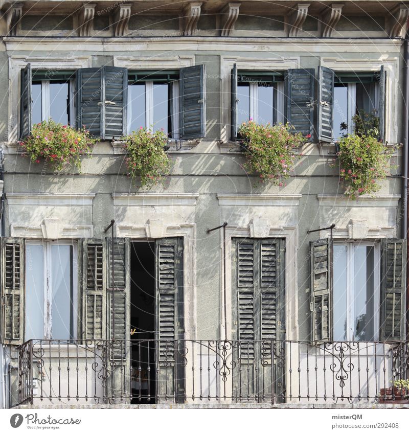 Italien im Quadrat. Kunst ästhetisch Autofenster Fassade Tür Blumenkasten mediterran Landhaus verfallen Farbfoto Gedeckte Farben Außenaufnahme Nahaufnahme