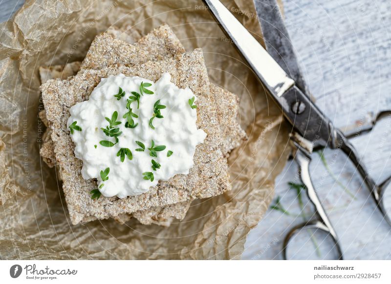 Knäckebrot mit Frischkäse Lebensmittel Joghurt Milcherzeugnisse Teigwaren Backwaren Brot Kräuter & Gewürze Knäckerbrot Ernährung Bioprodukte