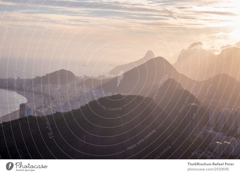 Beach Sunset Stadt grau violett rosa schwarz weiß Rio de Janeiro Ipanema Copacabana Haus Schatten Licht Sonne Sonnenuntergang Hochhaus Brasilien Außenaufnahme