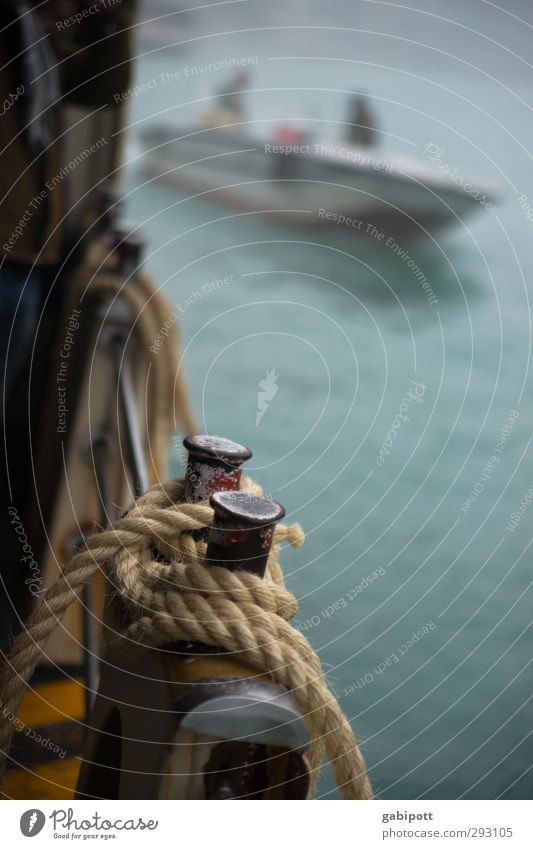 Bootsfahrt im Nebel Herbst schlechtes Wetter Venedig Verkehr Verkehrsmittel Schifffahrt Kanal Wasserstraße Wasserfahrzeug Fähre Güterverkehr & Logistik