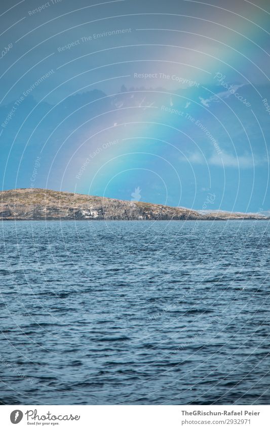 Rainbow Umwelt Natur blau mehrfarbig weiß Regenbogen Felsen Berge u. Gebirge Südamerika tierra del fuego Meer Meerwasser Stimmung Wind kalt Farbfoto