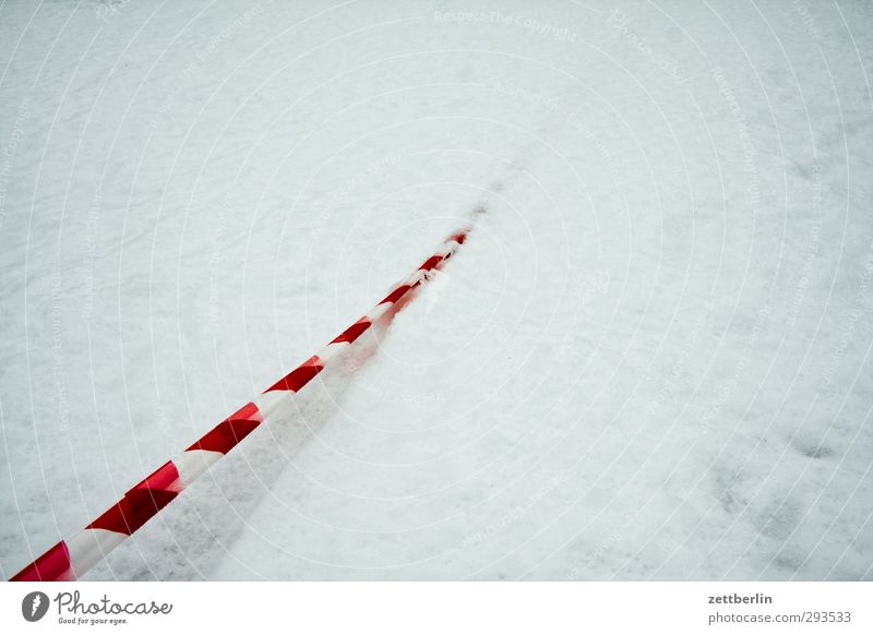 Absperrband Dekoration & Verzierung Umwelt Natur Winter Klima Klimawandel Wetter Eis Frost Schnee Verkehr Verkehrswege Verantwortung Toleranz Neugier Angst