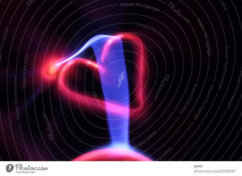 herzschlag III Technik & Technologie Wissenschaften Fortschritt Zukunft Glas Herz heiß hell blau rot Kraft Energie Liebe Farbfoto Studioaufnahme Nahaufnahme
