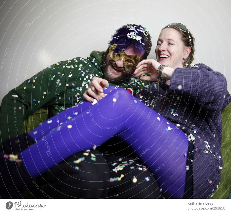 Fotobooth Freude Spielen Häusliches Leben Sessel Party Veranstaltung Feste & Feiern Karneval Silvester u. Neujahr Mensch Frau Erwachsene Mann Freundschaft Paar