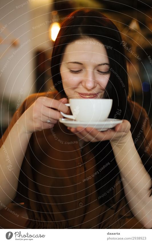 zufrieden mit dem Kaffee 6 Getränk Heißgetränk Kakao Latte Macchiato Espresso Becher Lifestyle Stil Freude Leben stimmig Freizeit & Hobby Abenteuer Freiheit