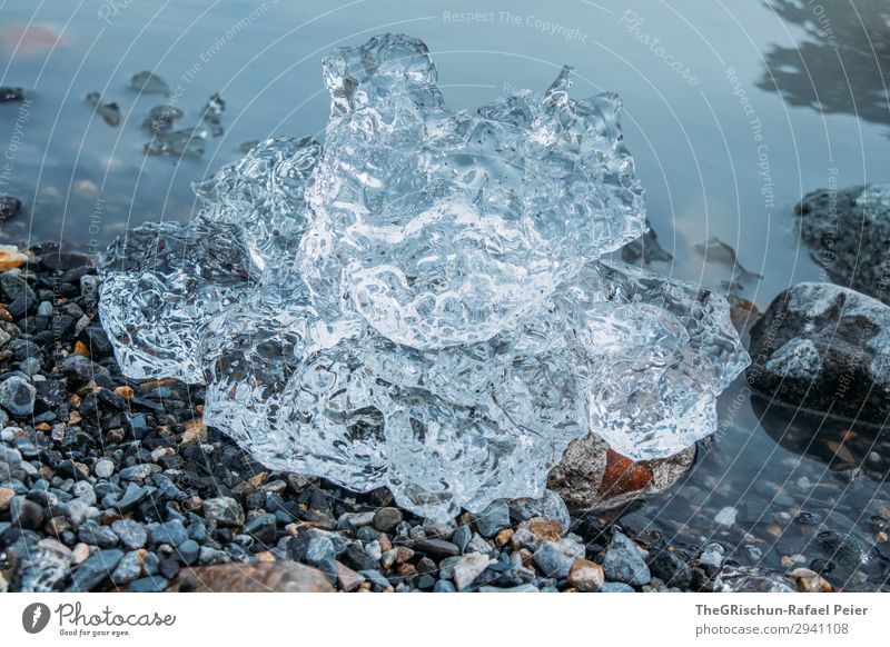 Eisskulptur Natur blau weiß Eisblock Spitze kalt schmelzen See Stein Farbfoto Außenaufnahme Menschenleer Tag