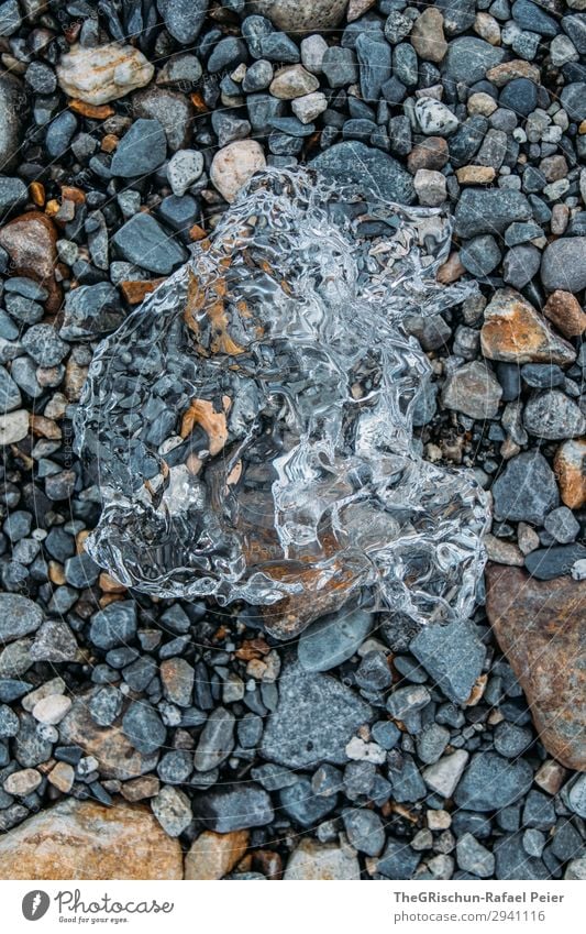 ice ice baby Natur blau schwarz weiß Stein Eis kalt schmelzen Strukturen & Formen durchsichtig Reflexion & Spiegelung Detailaufnahme Farbfoto Außenaufnahme