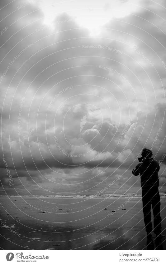 Ich sehe was! Freizeit & Hobby Ferien & Urlaub & Reisen Ausflug Mensch maskulin Mann Erwachsene Körper 1 30-45 Jahre Landschaft Wasser Himmel Wolken Herbst Wind