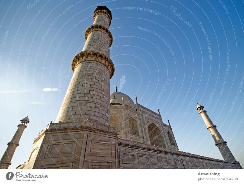 TAJ I Himmel Wolkenloser Himmel Wetter Schönes Wetter Agra Indien Asien Stadt Palast Turm Tor Bauwerk Gebäude Architektur Mauer Wand Fenster Sehenswürdigkeit