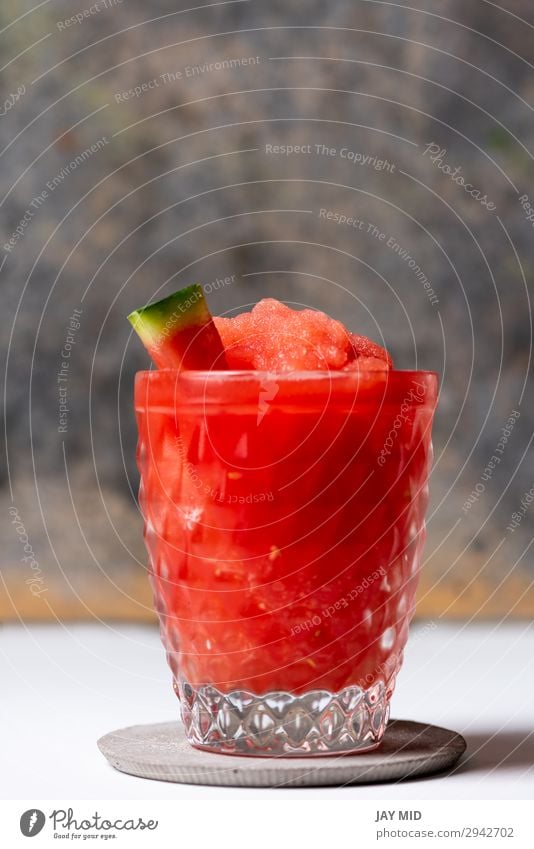 Gefrorene Wassermelone Daiquiri Lebensmittel Frucht Ernährung Erfrischungsgetränk Saft Alkohol Sommer rot weiß daiquiri Cocktail gefroren Rum heimwärts trinken