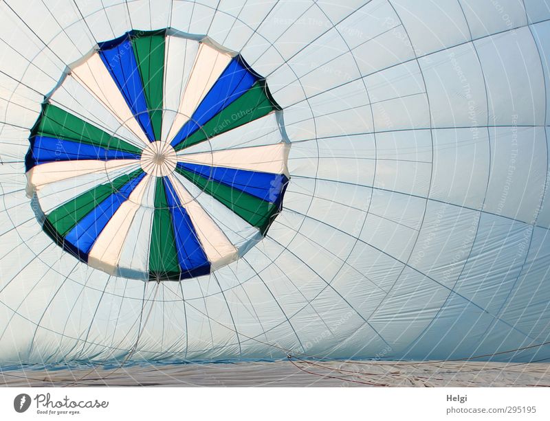 heiße Luft... Freude Freizeit & Hobby Ballone Ballonfahrt Freiheit Kunststoff warten ästhetisch authentisch außergewöhnlich einfach groß blau grau grün weiß