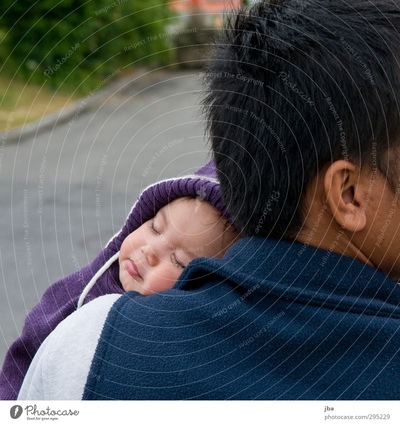 Geborgenheit Zufriedenheit Baby Haare & Frisuren Ohr 0-12 Monate schlafen Farbfoto Tag Starke Tiefenschärfe geschlossene Augen