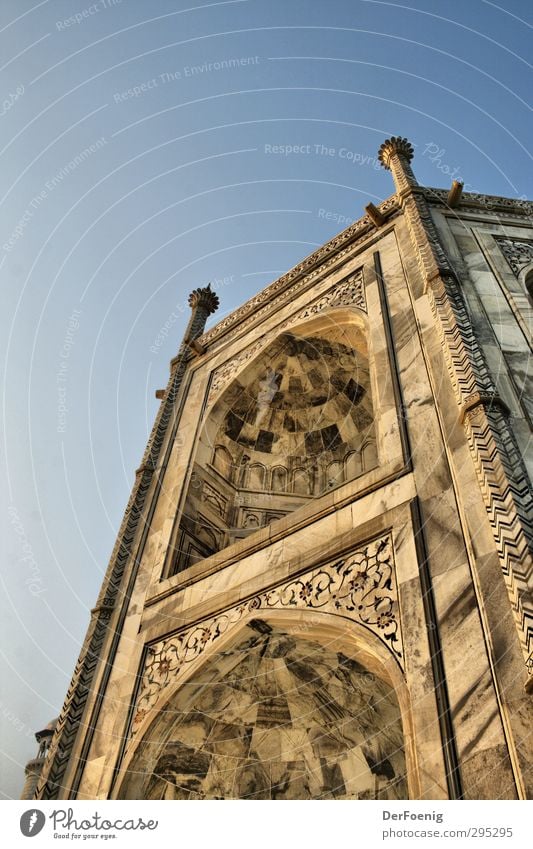 Taj Mahal Fassade Agra Bauwerk Gebäude Architektur Sehenswürdigkeit Wahrzeichen Denkmal fantastisch Farbfoto Außenaufnahme Menschenleer Morgendämmerung