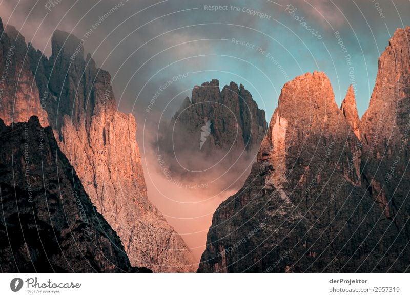 Sonnenaufgang in den Dolomiten Abenteuer Ferne Freiheit Berge u. Gebirge wandern Umwelt Natur Landschaft Sommer Schönes Wetter Nebel Gipfel Alpen Felsen