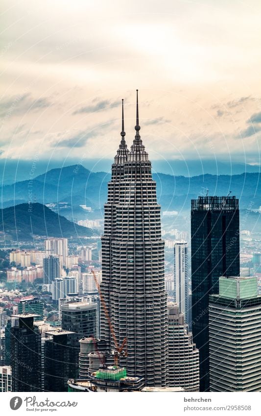 nebulös | großstadtluft Ferien & Urlaub & Reisen Tourismus Ausflug Abenteuer Ferne Freiheit Sightseeing Himmel Wolken Nebel Kuala Lumpur Malaysia Asien Stadt