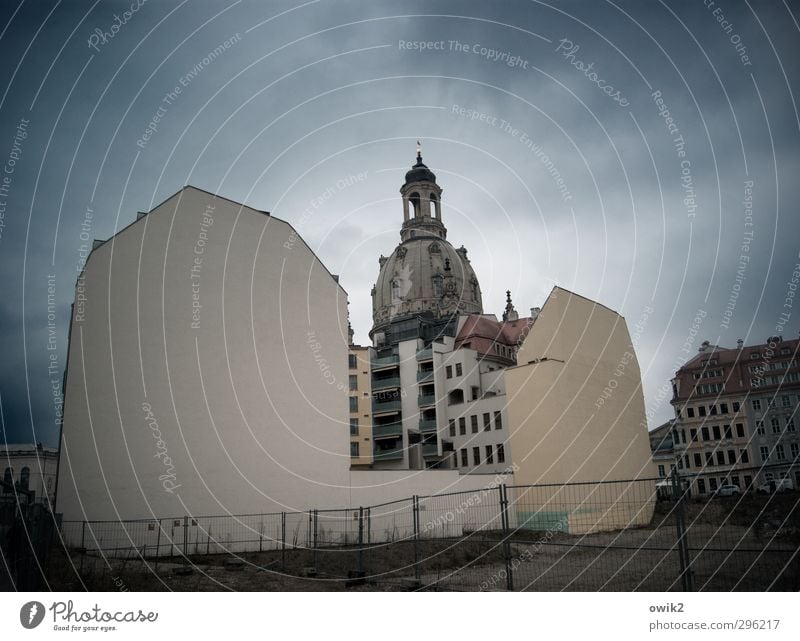 Monument Haus Himmel Wolken Deutschland Hauptstadt Stadtzentrum Altstadt Skyline bevölkert Kirche Bauwerk Gebäude Architektur Frauenkirche Mauer Wand Fassade