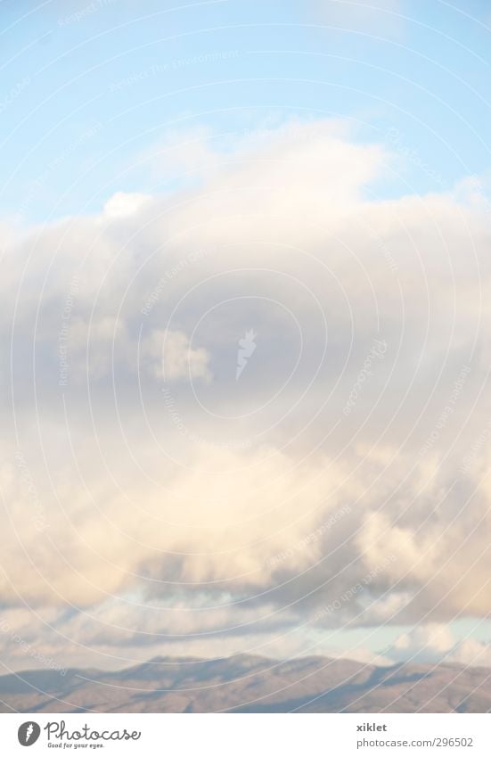 weißer Himmel #2 Luft nur Himmel Wolken Schönes Wetter Hügel Berge u. Gebirge genießen leuchten wandern frei frisch Gesundheit Unendlichkeit schön kalt