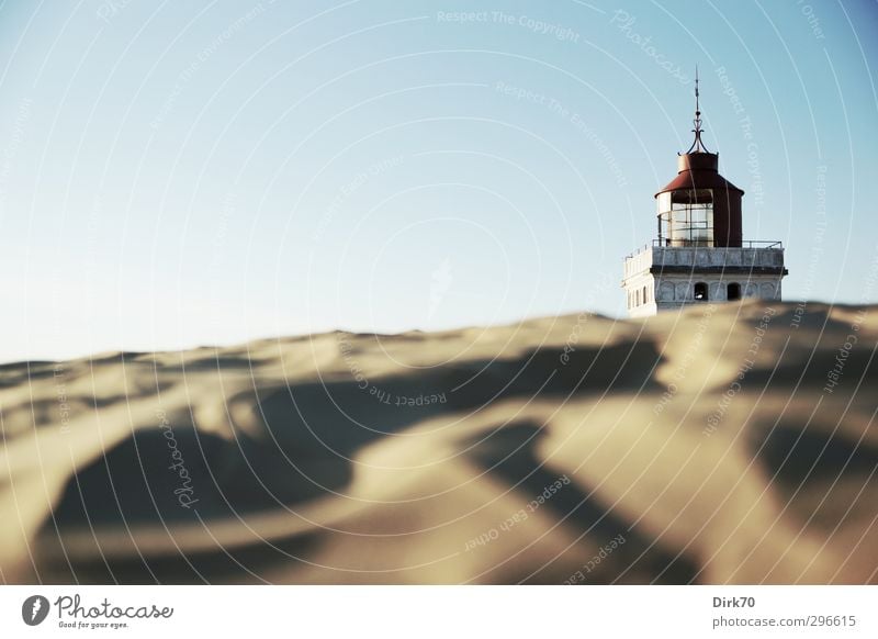 Rubjerg Knude Fyr, hinter der Wanderdüne Ferien & Urlaub & Reisen Sommer Sommerurlaub Strand Wanderdüne Rubjerg Knude Düne Sand Wolkenloser Himmel