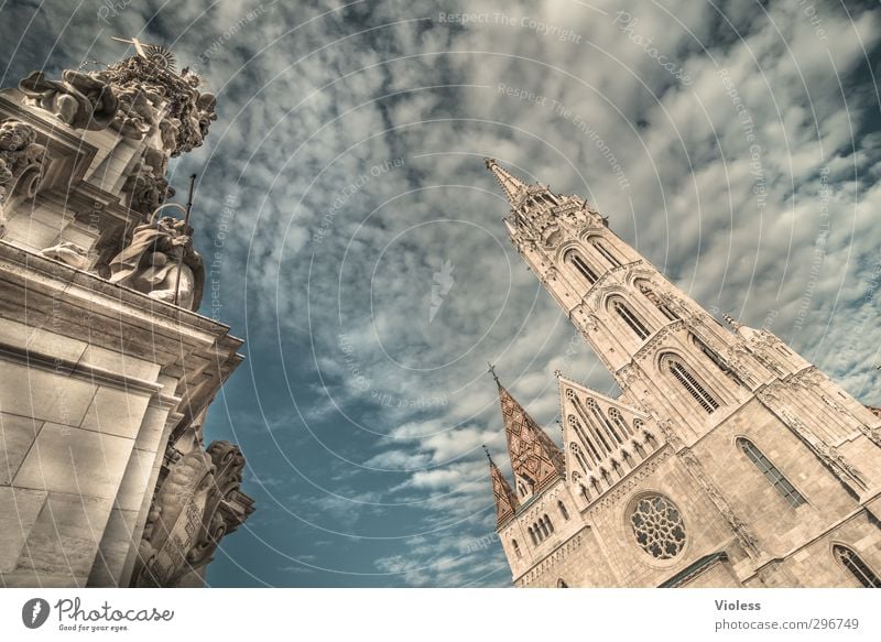 believe Hauptstadt Altstadt Kirche Sehenswürdigkeit Wahrzeichen Denkmal ästhetisch Rechtschaffenheit Glaube Matthiaskirche Budapest Ungarn Wolken Basilika