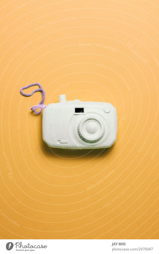 retro camera surrealismus abstraktes konzept. Stil Design Freude Ferien & Urlaub & Reisen Sommer Fotokamera Technik & Technologie Kunst Kunststoff hell lustig