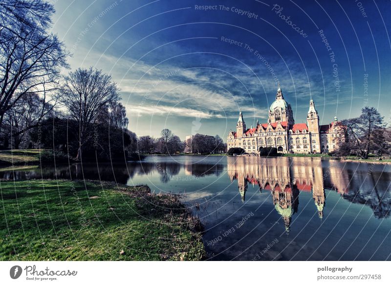 Traumschloss Umwelt Natur Landschaft Pflanze Wasser nur Himmel Wolken Frühling Schönes Wetter Baum Gras Garten Park Wiese Seeufer Hannover Burg oder Schloss